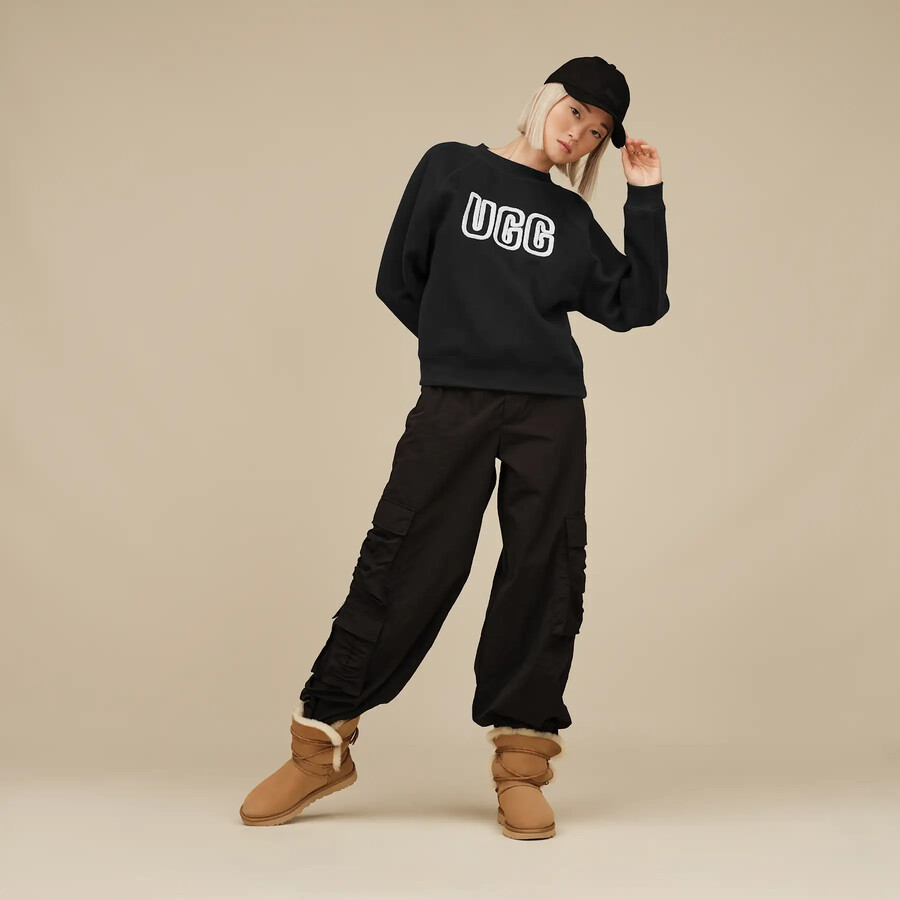 uggロゴクルーネック