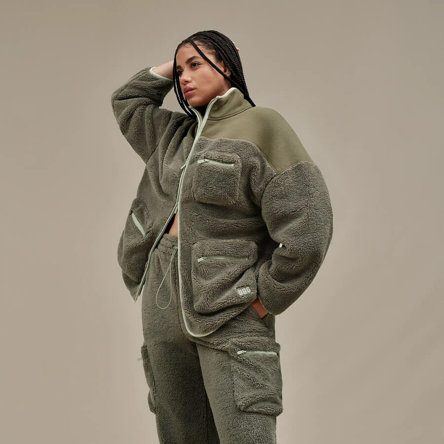 ニーシャ ugg フラフ ジャケット